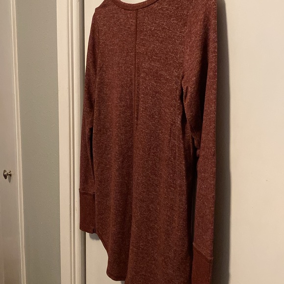 Abercrombie and Fitch V-neck sweater - Picture 6 of 7